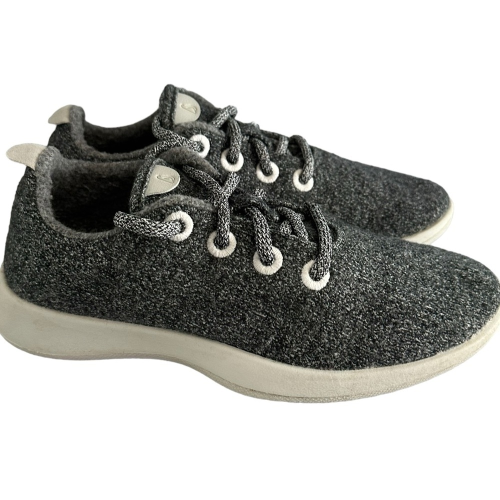 Woman’s Allbirds wool runner size 7